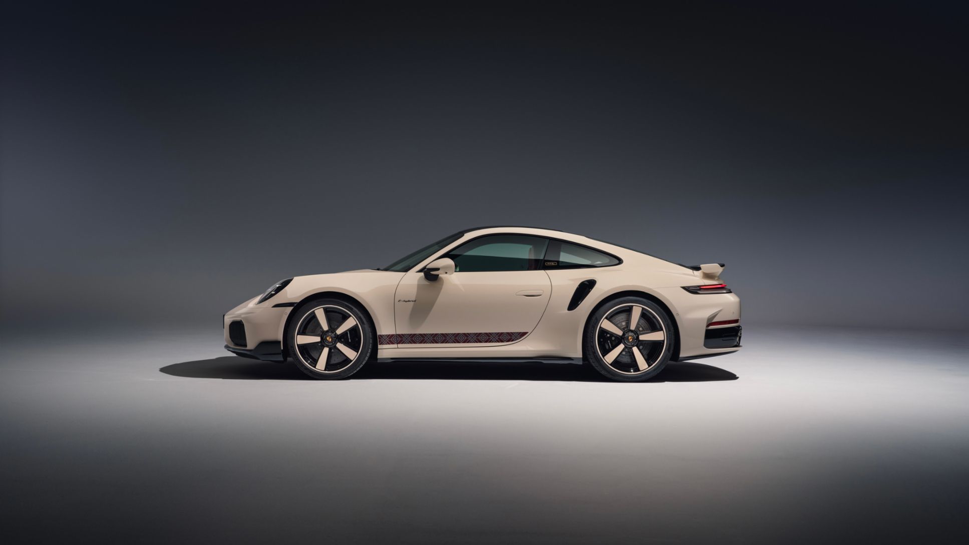 Porsche 911 Turbo S Sadu Edition, 2026, Porsche Middle East