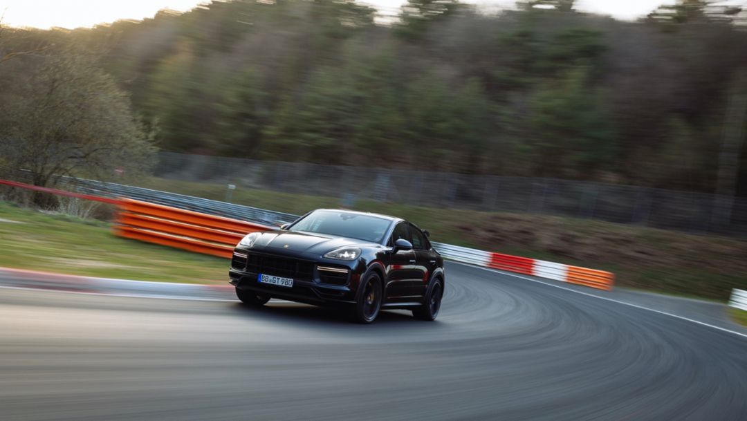 El Cayenne establece un nuevo r&eacute;cord en el circuito de N&uuml;rburgring Nordschleife