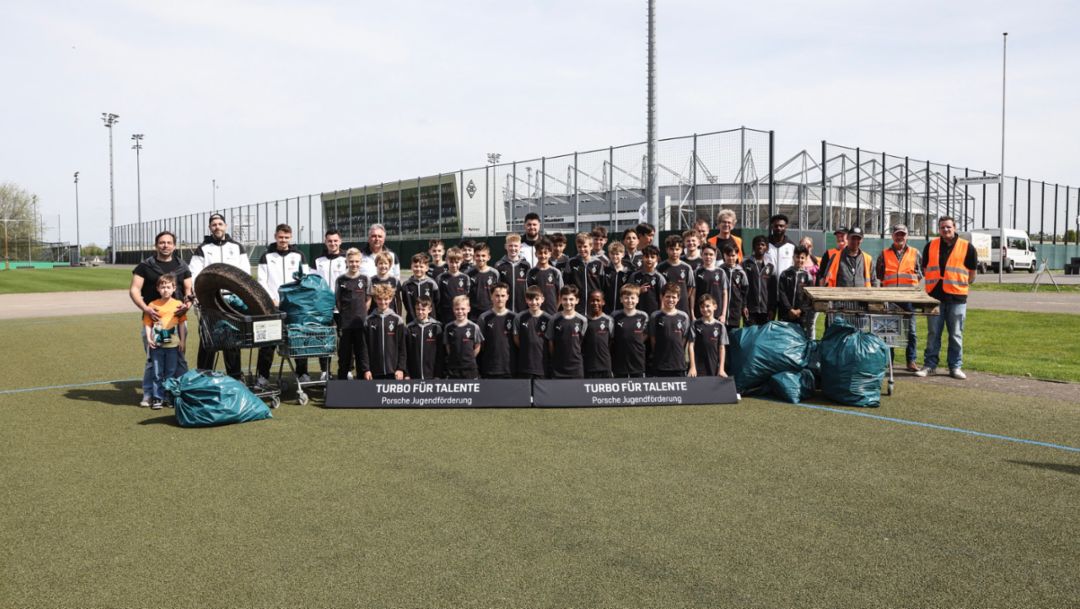 Talente Hand in Hand, M&uuml;llsammelaktion, M&ouml;nchengladbach, 2024, Porsche AG
