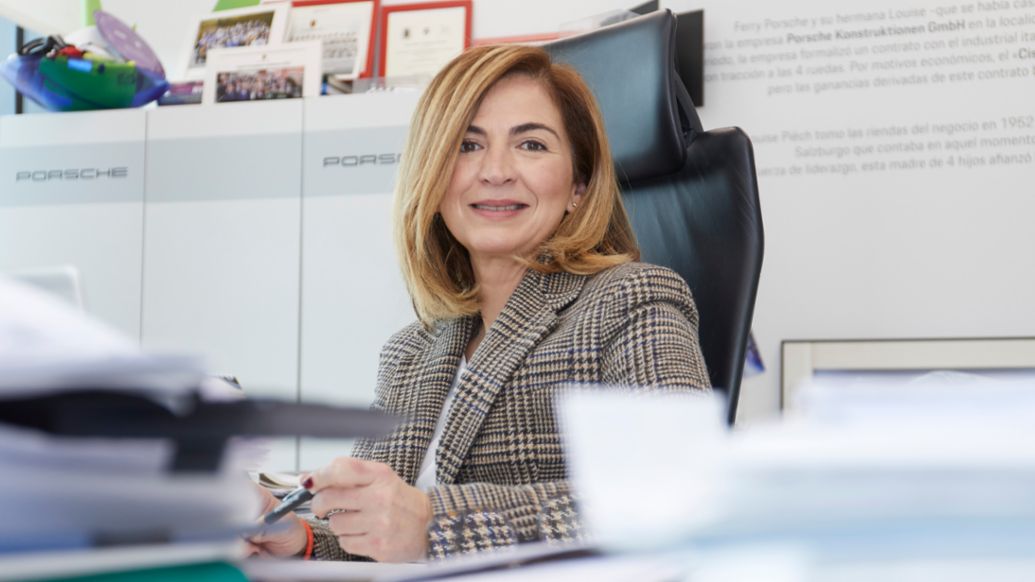 Teresa M&iacute;nguez, Directora de Asuntos Legales y Compliance de Porsche Ib&eacute;rica, 2022, Porsche Ib&eacute;rica