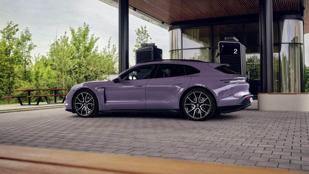 Porsche Charging Lounge, Ingolstadt, 2024, Porsche AG