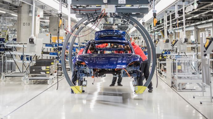 Taycan factory, Stuttgart-Zuffenhausen, 2019, Porsche AG