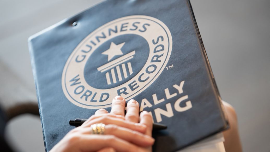 Taycan drift record, Porsche Experience Centre (PEC) Hockenheimring, 2020, Porsche AG