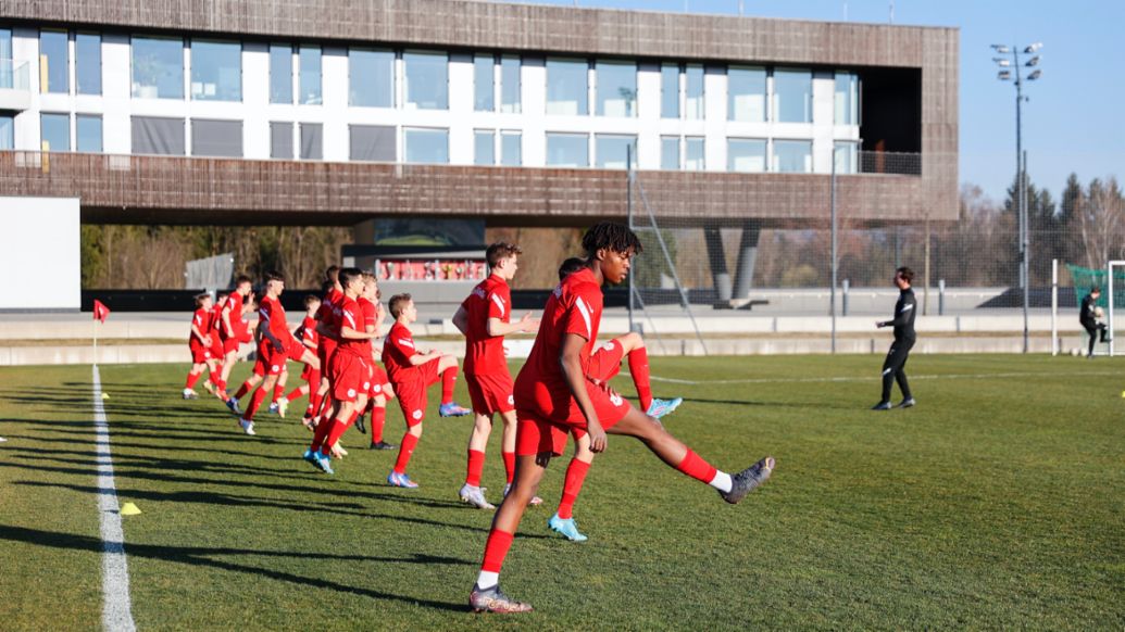Red Bull Fu&szlig;ball Akademie, FC Red Bull Salzburg, 2022, Porsche AG
