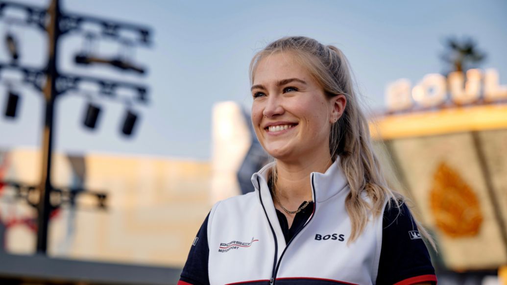 Nina Braack, Esports Manager at Porsche Motorsport, 2024, Porsche AG
