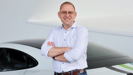 Living and actively shaping global social responsibility