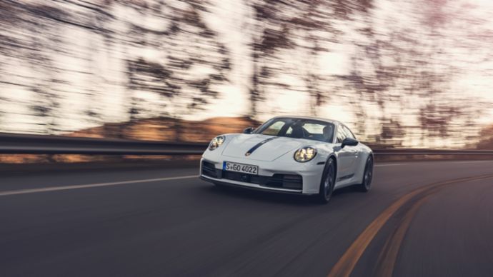 2025 911 Carrera T