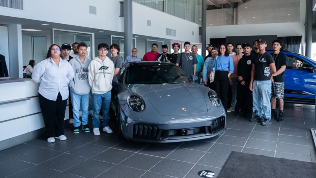 Porsche Center Puerto Rico y la UPR Carolina impulsan la formación de técnicos automotrices