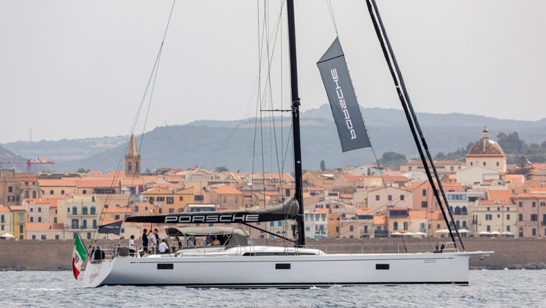 Porsche Italia rinnova la partnership con Nautor Swan