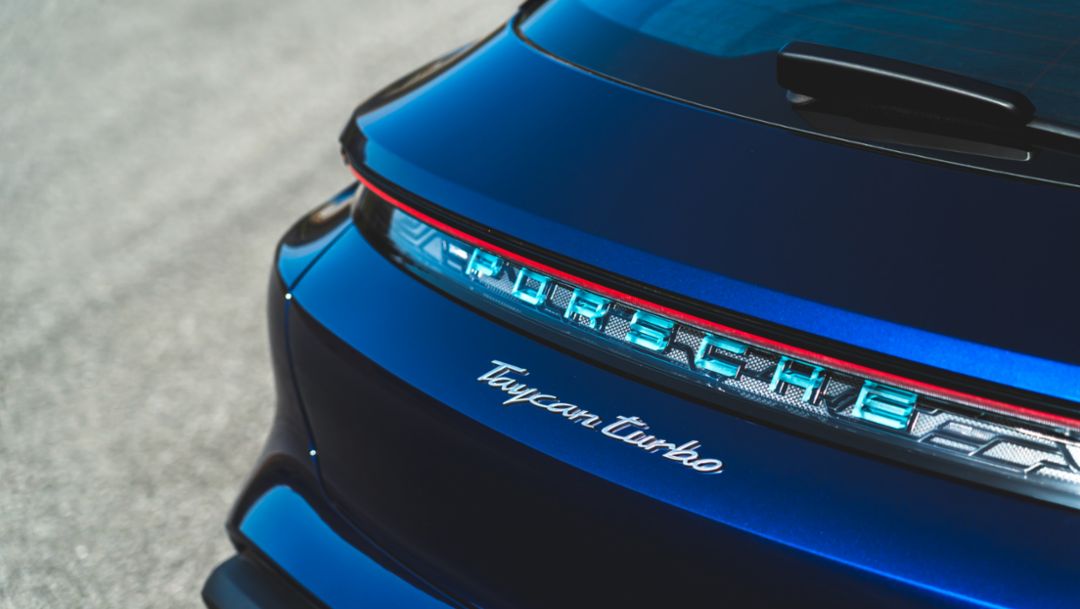 2021 Taycan Turbo Cross Turismo, Gentian Blue, 2021, PCNA