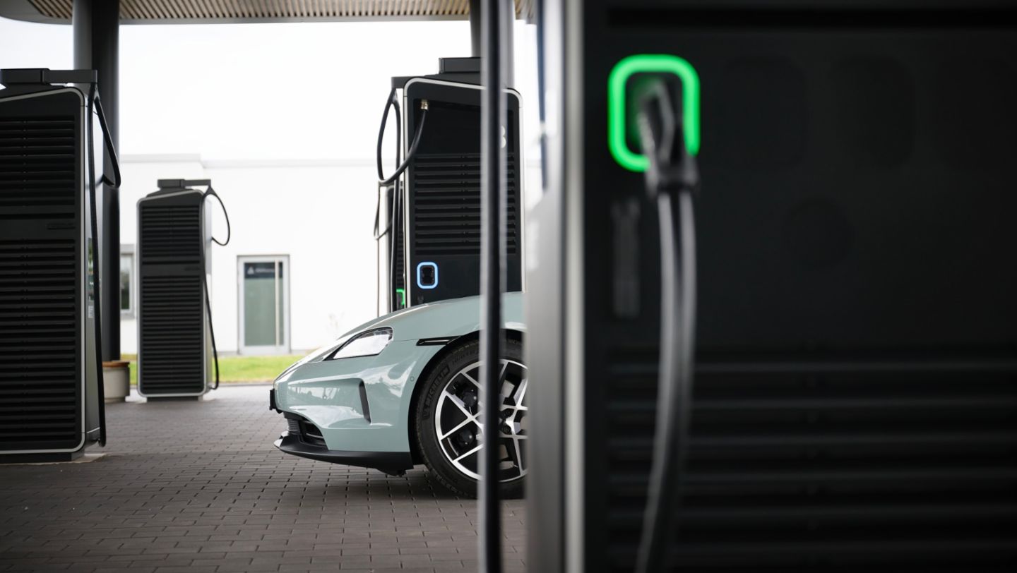 Taycan, 2024, Porsche Suiza