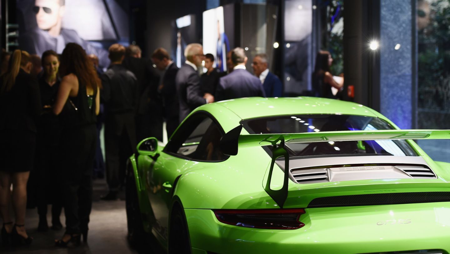 Porsche Studio, Via della Spiaga 