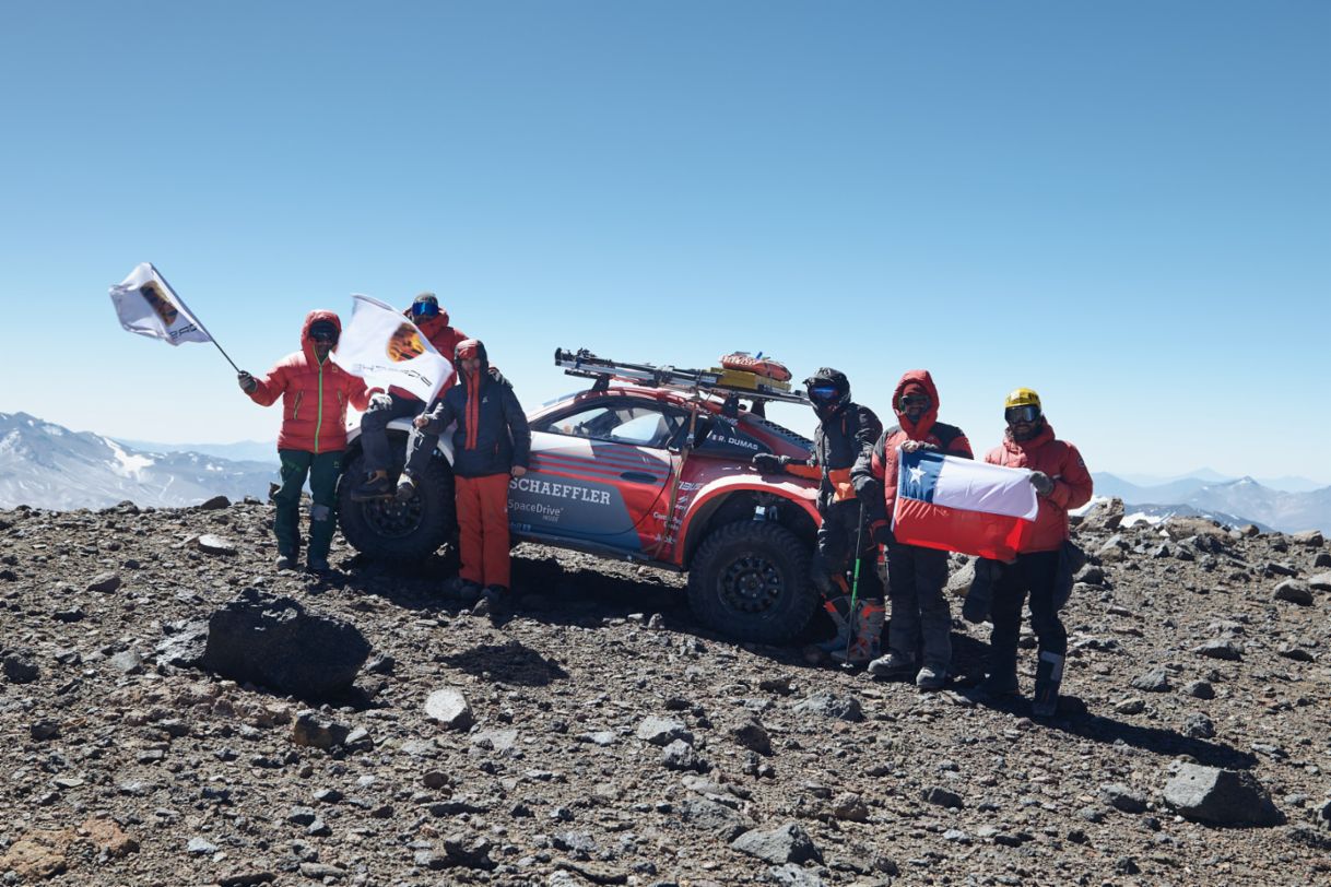 Porsche 911 achieves new altitude world record