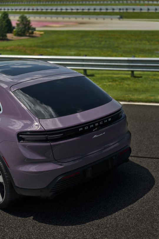 Porsche Experience Centers welcome the new Macan Electric to the track