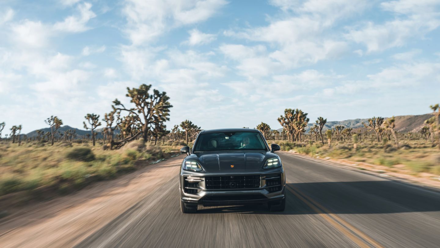 Cayenne (E3 ll), Quarzite Grey Metallic