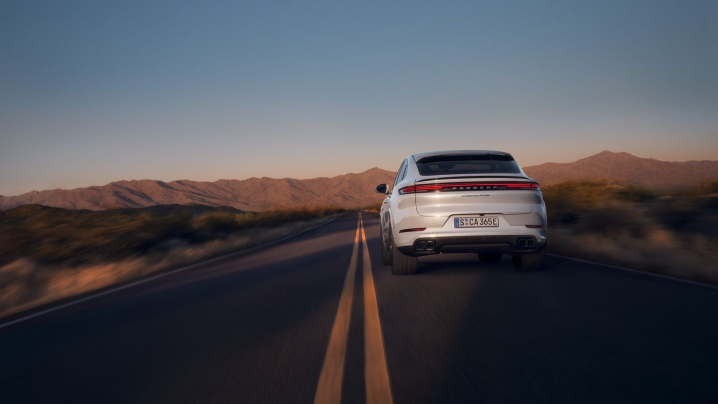 Cayenne Turbo E-Hybrid Coupe - Carrara White Metallic