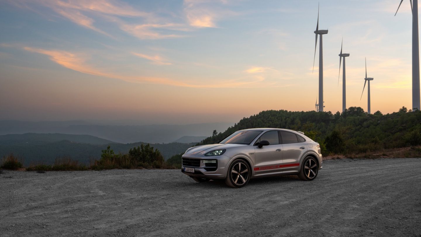 Cayenne Turbo E-Hybrid Coupé - Dolomite Silver Metallic