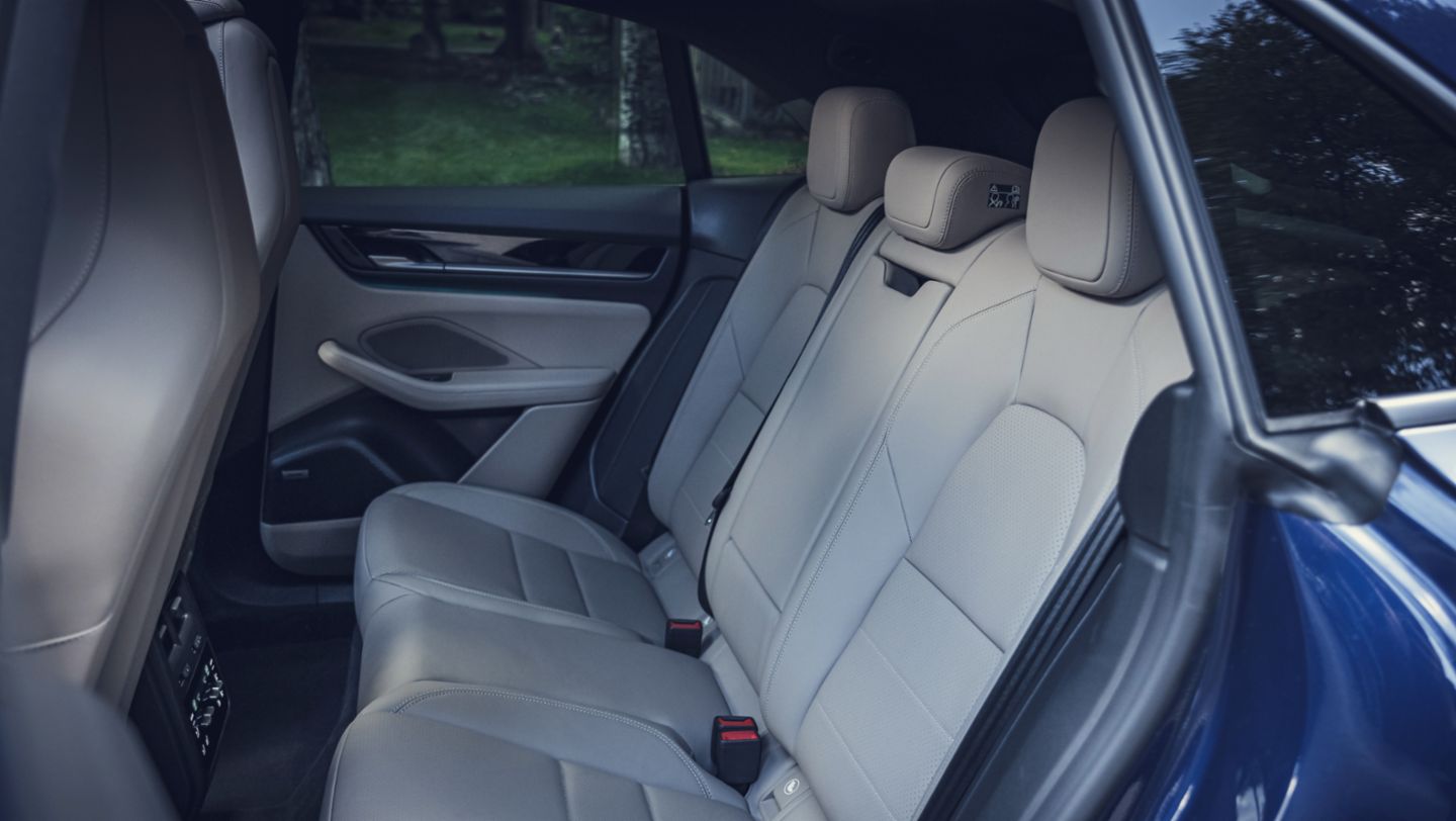 Macan, Gentian Blue, BEV, 2025, H2