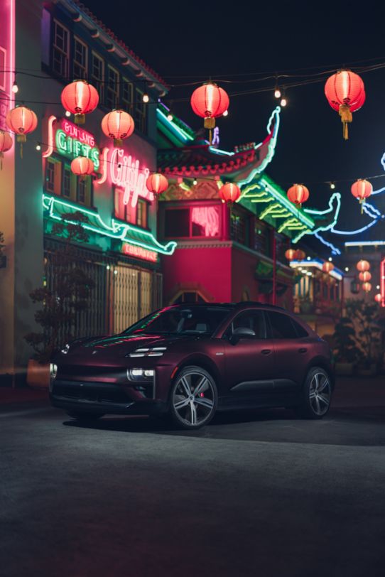 Copper Ruby Metallic Macan Turbo