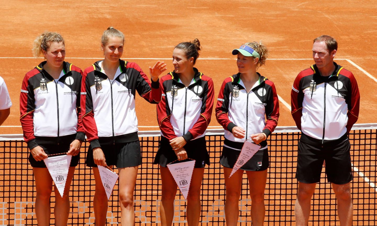Anna-Lena Friedsam, Antonia Lottner, Tatjana Maria, Laura Siegemund, Rainer Schüttler, l-r, Porsche Team Deutschland, Fed Cup, Brasilien, 2020, Porsche AG