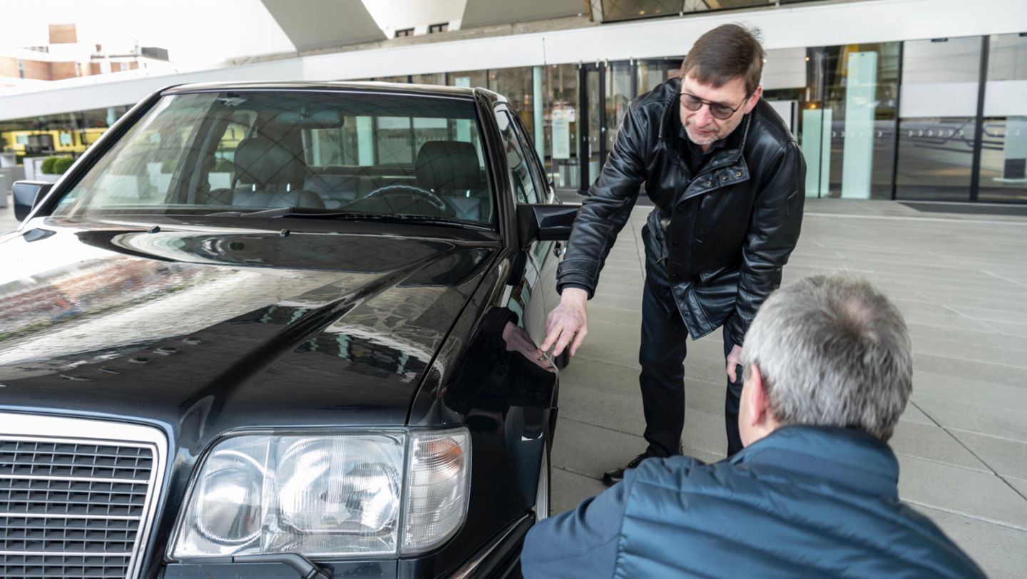 Michael Hölscher, Project Manager Development, Michael Mönig, Prototype Management, l-r, Mercedes-Benz 500 E, 2021, Porsche AG