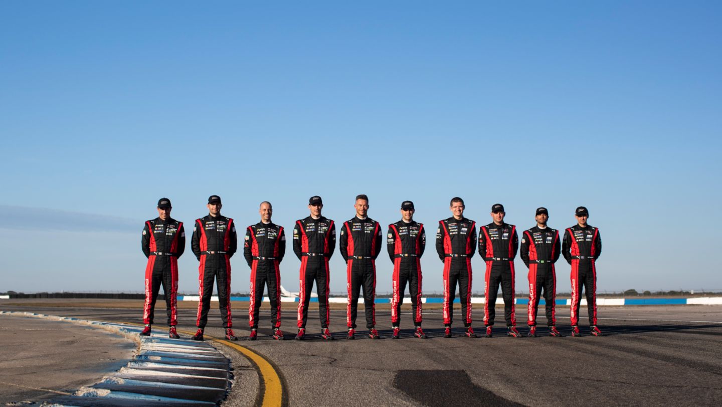 Dane Cameron (USA), Michael Christensen (DK), Frederic Makowiecki (F), Kevin Estre (F), Andre Lotterer (D), Laurens Vanthoor (B), Mathieu Jaminet (F), Nick Tandy (UK), Felipe Nasr (BR), Matt Campbell (AUS) (l-r), Porsche Penske Motorsport Drivers, 2023, Porsche AG 