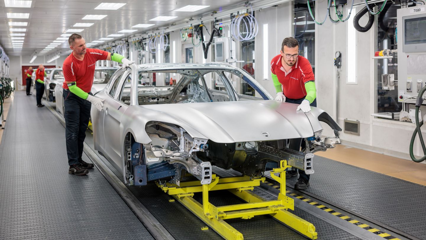 Body construction facility, Porsche plant Leipzig, 2024, Porsche AG