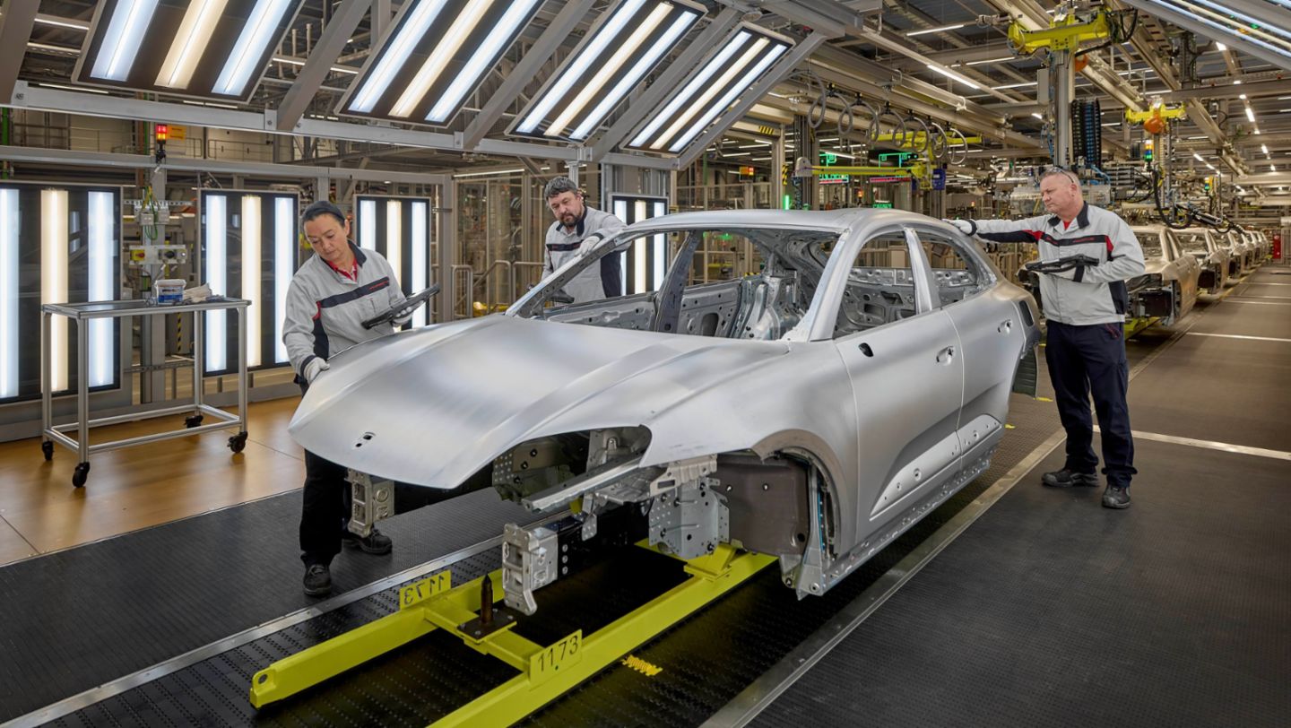 Body construction facility, Porsche plant Leipzig, 2024, Porsche AG