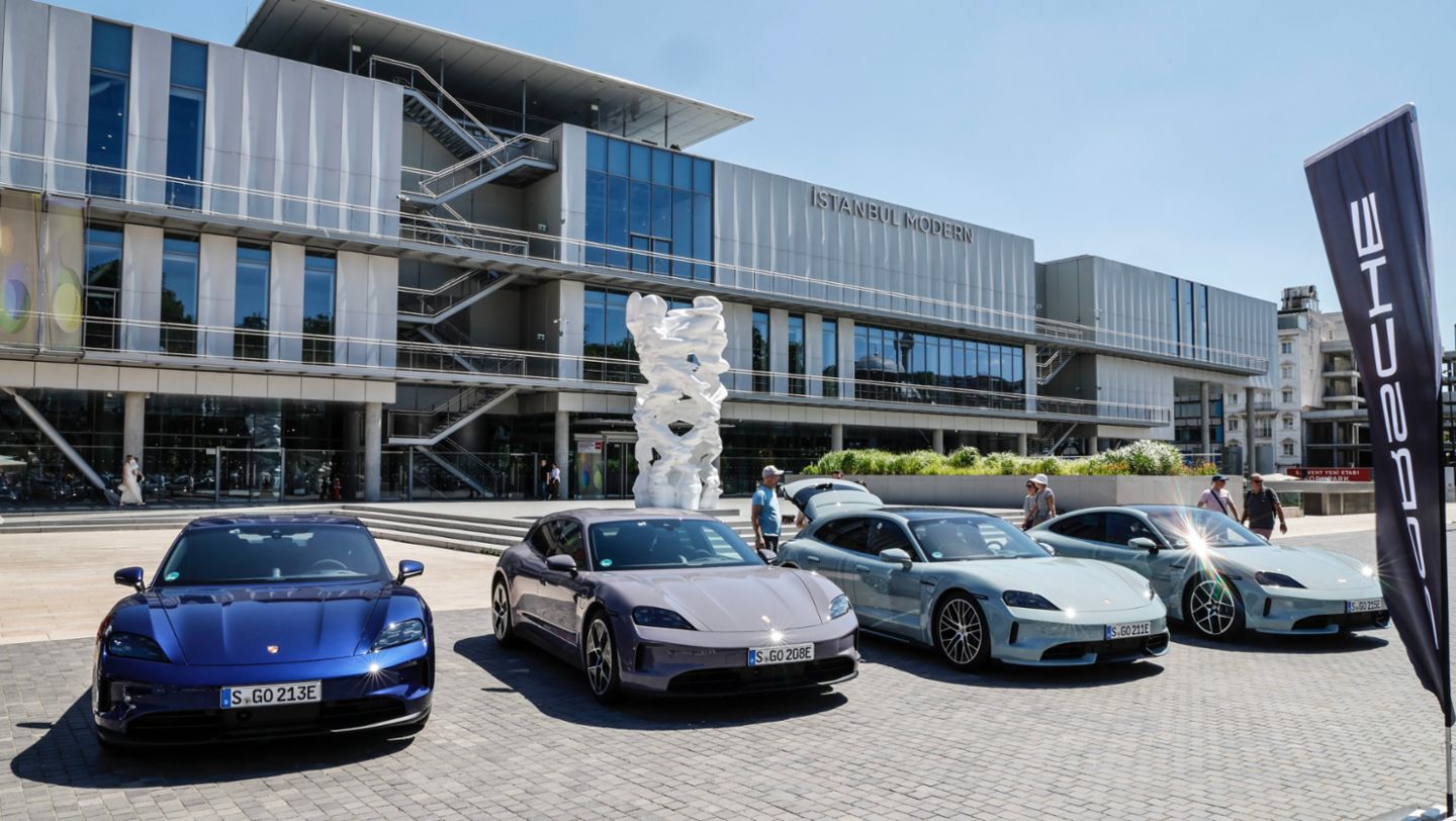 Taycan con batería Performance Plus, Taycan Sport Turismo con batería Performance Plus, viaje Stuttgart - Estambul - Stuttgart, 2024, Porsche AG